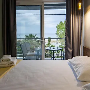 Apartament Nikolaidis, Nea Plagia